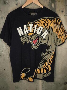 Parish Nation Chunky Tiger Graphic Crew Neck Shirt Mens Carpet Spell Out M